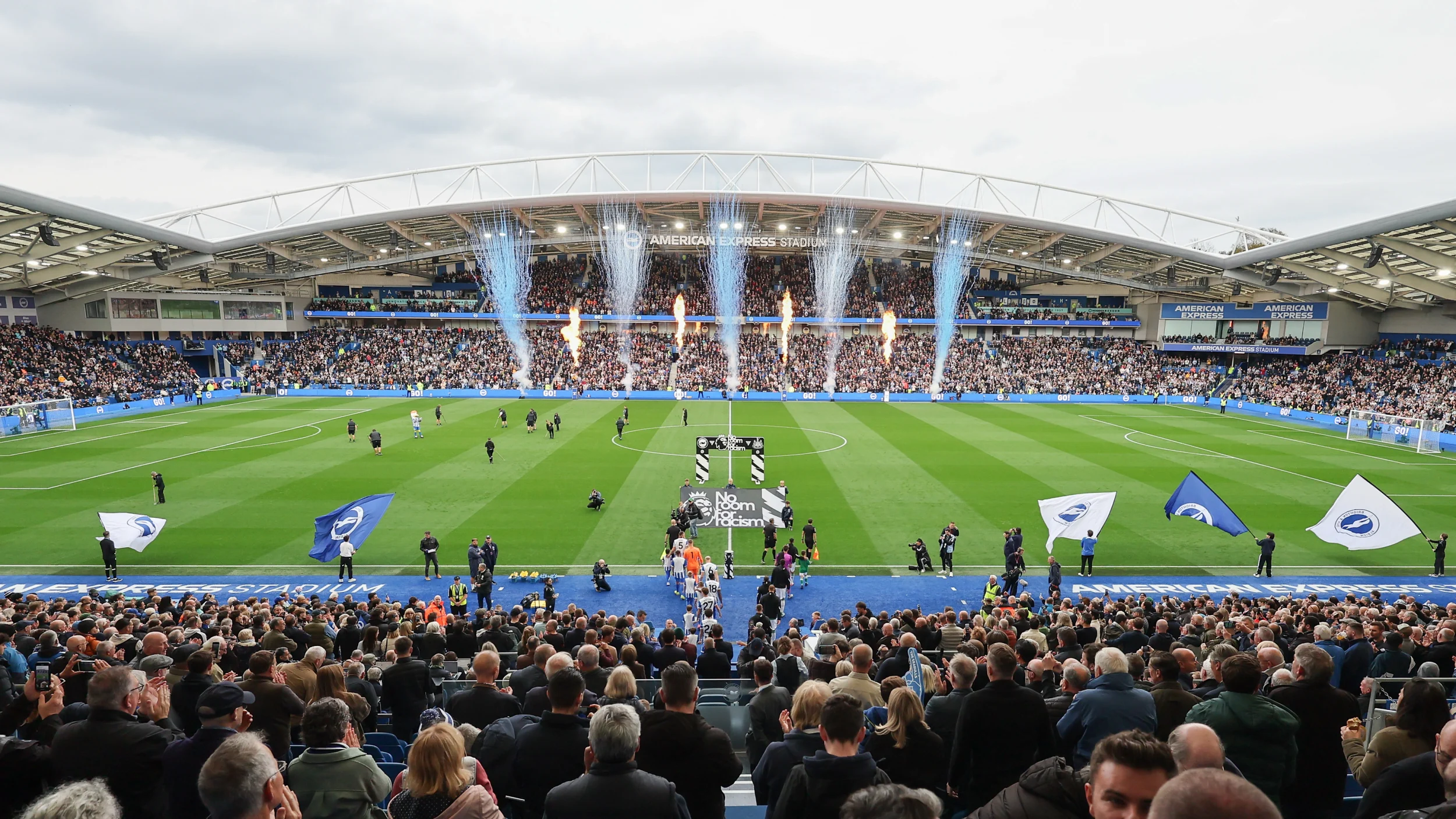 2025/26 season tickets on general sale now. Secure your seat today.