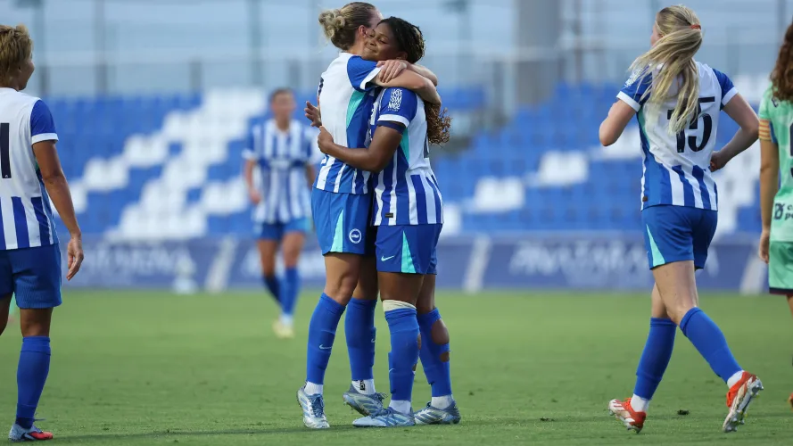 Kiko Sieke celebrating a goal